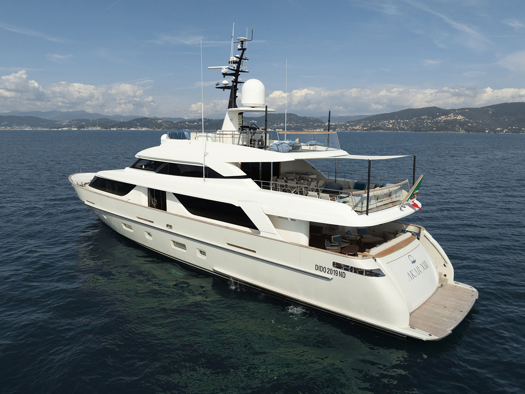 SD_112_Akar-XIII_back_exterior-3