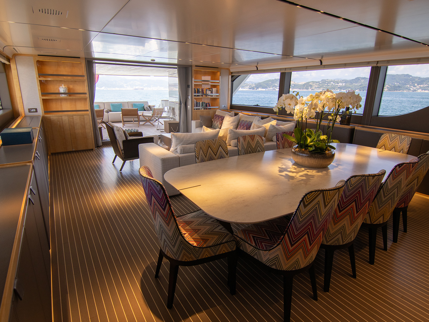 SD_112_Akar_XIII_interior_dining_room-3